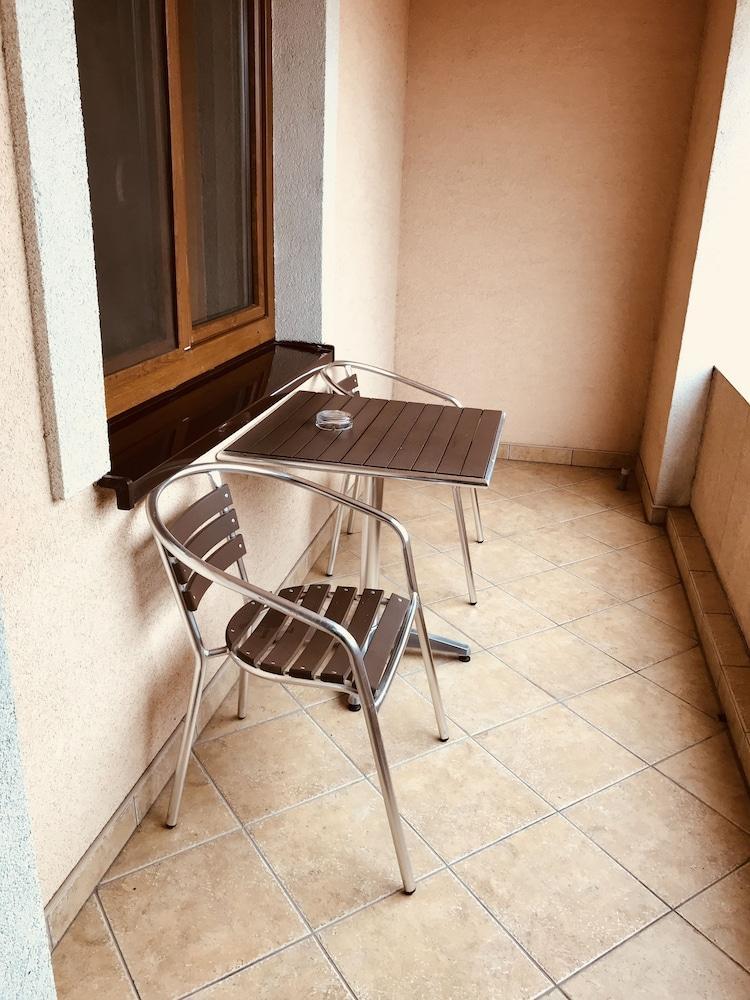 Rusovsky Penzion Bratislava Luaran gambar